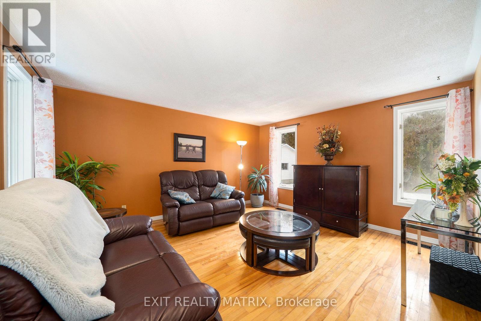 21 LINDA STREET - 7
