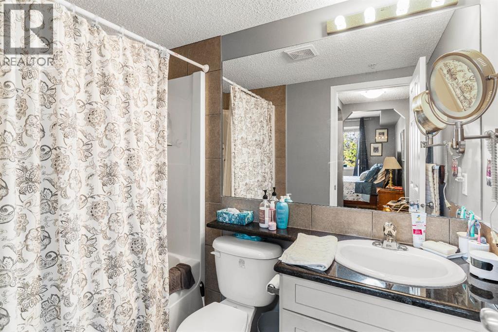 Single Family House for Sale in   Country Village Manor NE Country Hills Village Calgary 