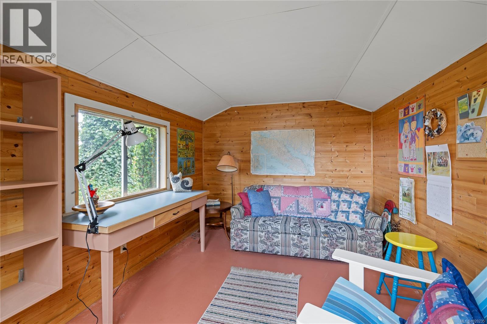 454 Crescent Rd W, Qualicum Beach