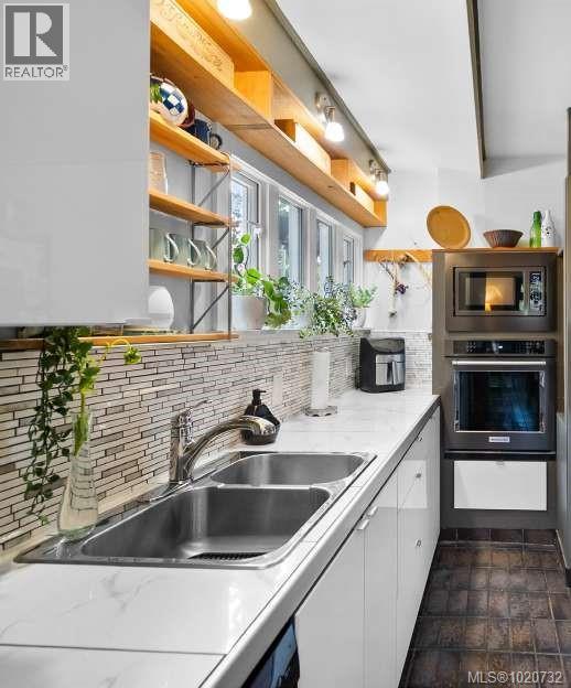  1168 Burnside Road West, Saanich