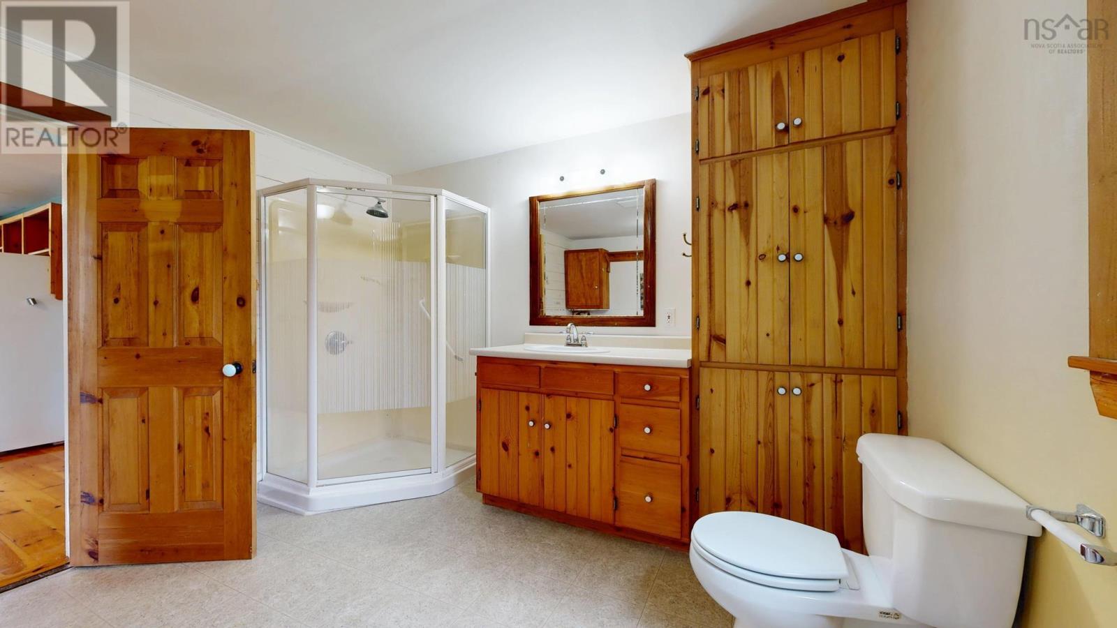 Property 18 of 47 of 1815 West Sable Road