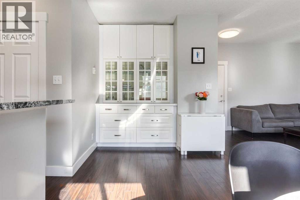 Single Family House for Sale in    Street SW Altadore Calgary 