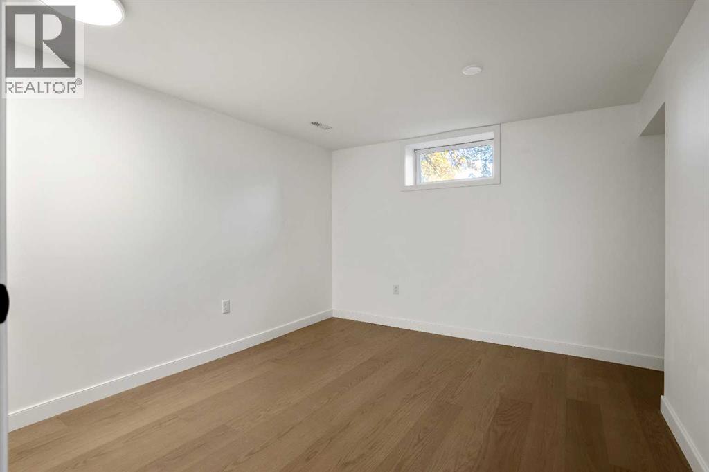 Single Family House Bungalow for Sale in   Avenue SW Glamorgan Calgary 