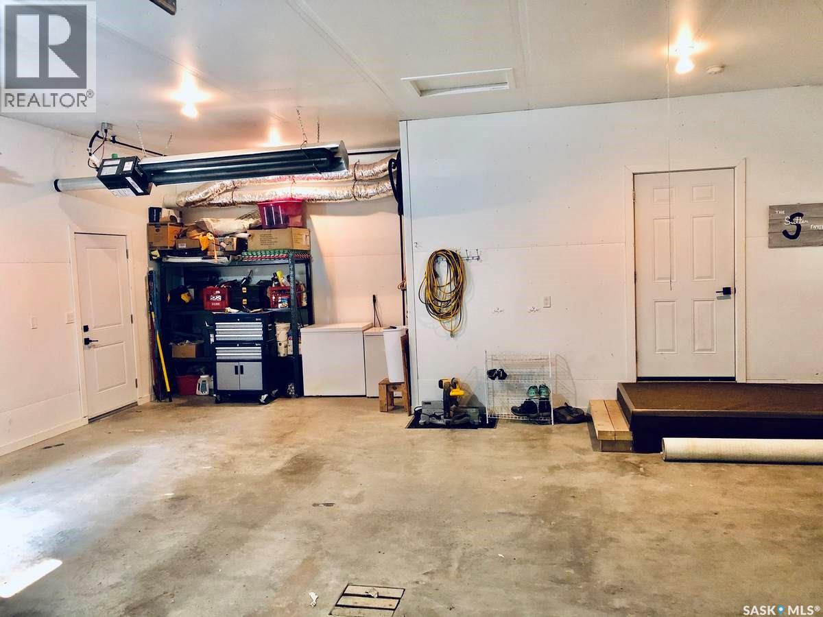 9 WARREN STREET S - 31