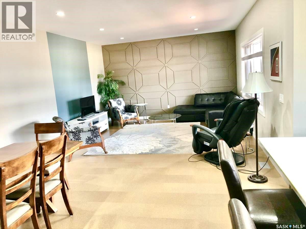 9 Warren STREET S — photo 8