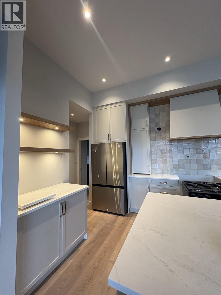  2066 Cortina Drive, Kelowna