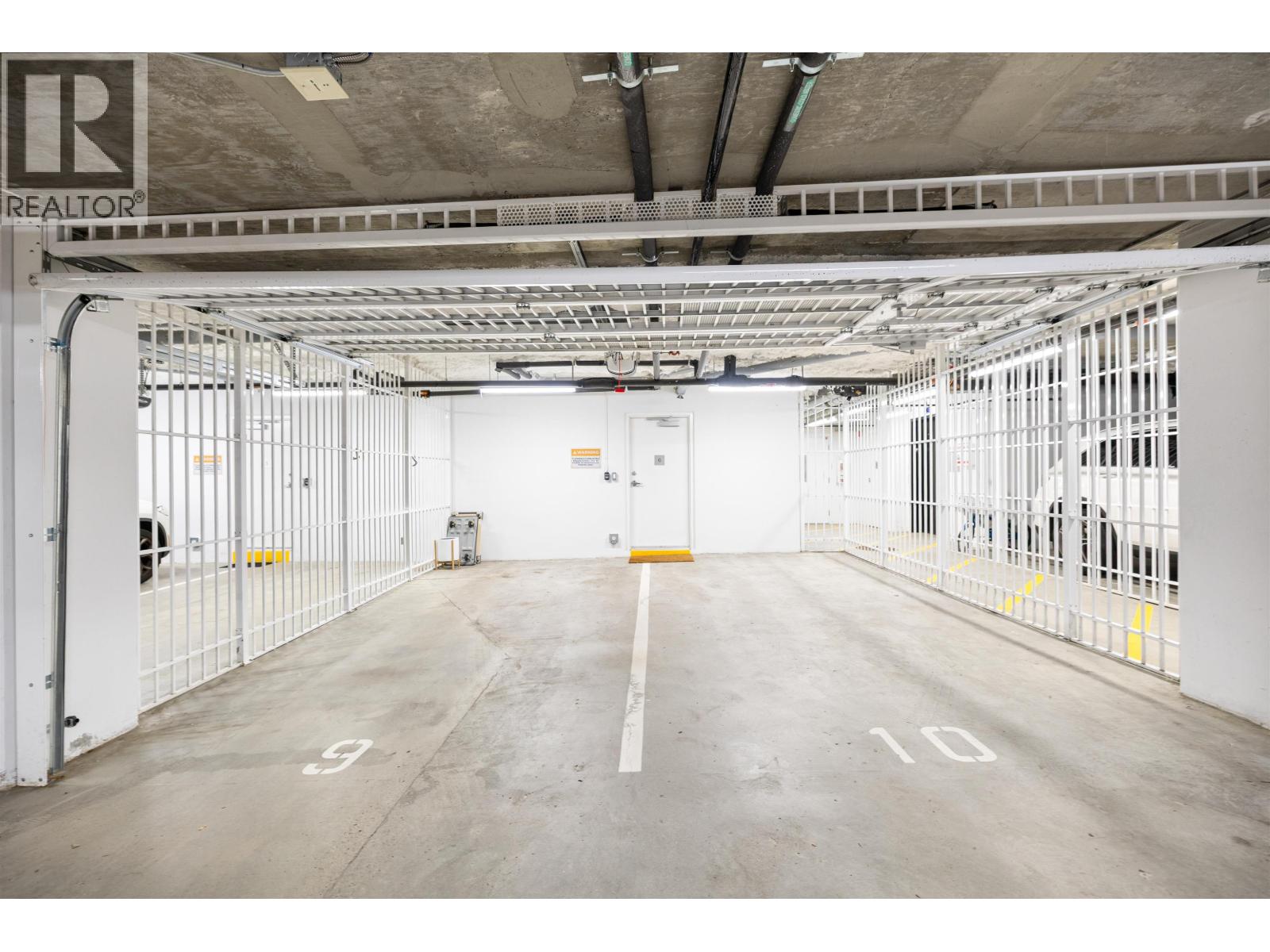 6 1133 RIDGEWOOD DRIVE, North Vancouver