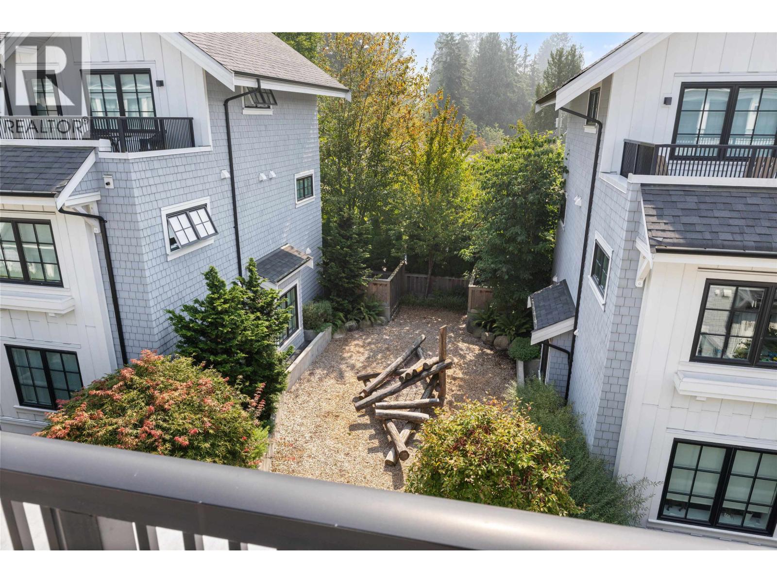 6 1133 RIDGEWOOD DRIVE, North Vancouver