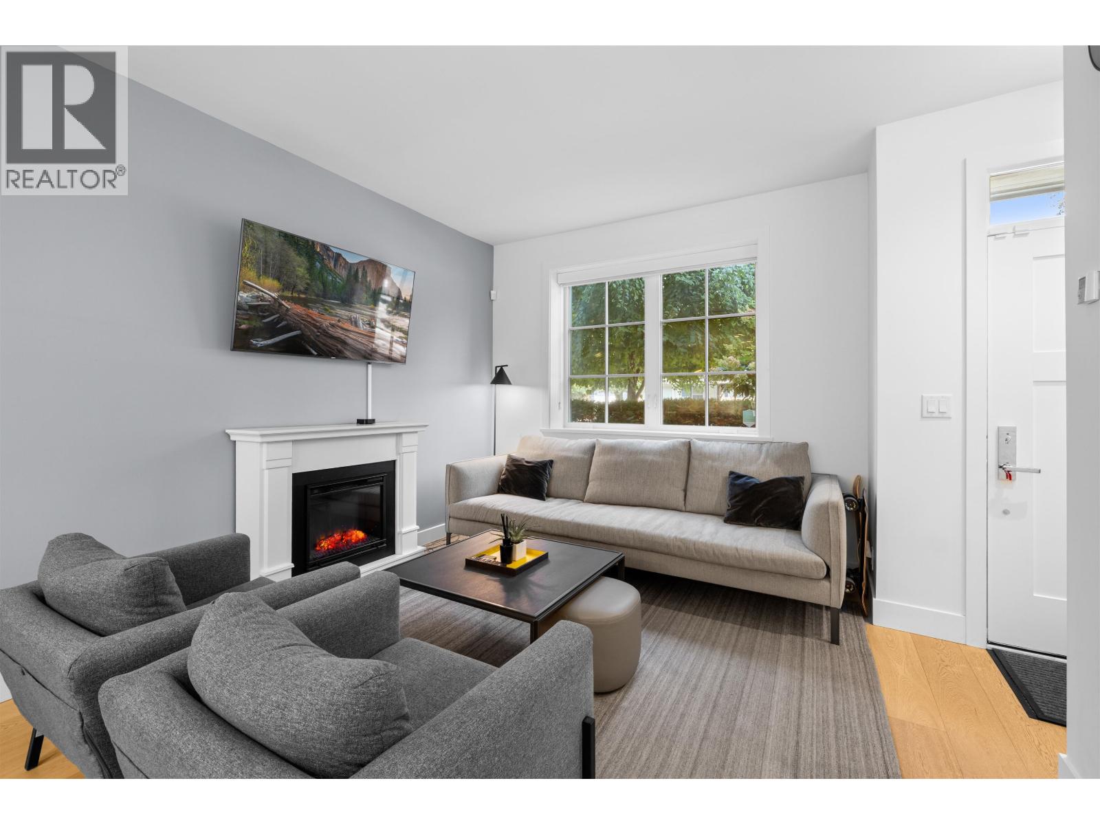 6 1133 RIDGEWOOD DRIVE, North Vancouver