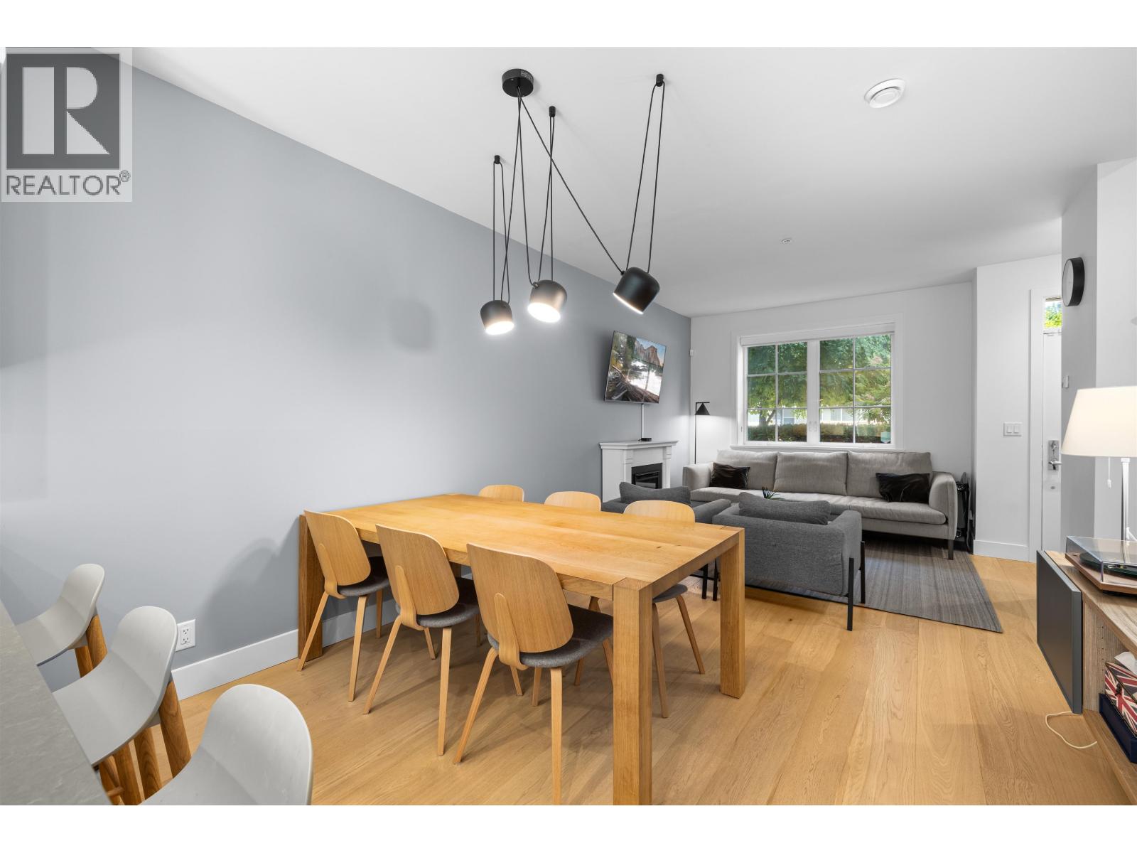 6 1133 RIDGEWOOD DRIVE, North Vancouver