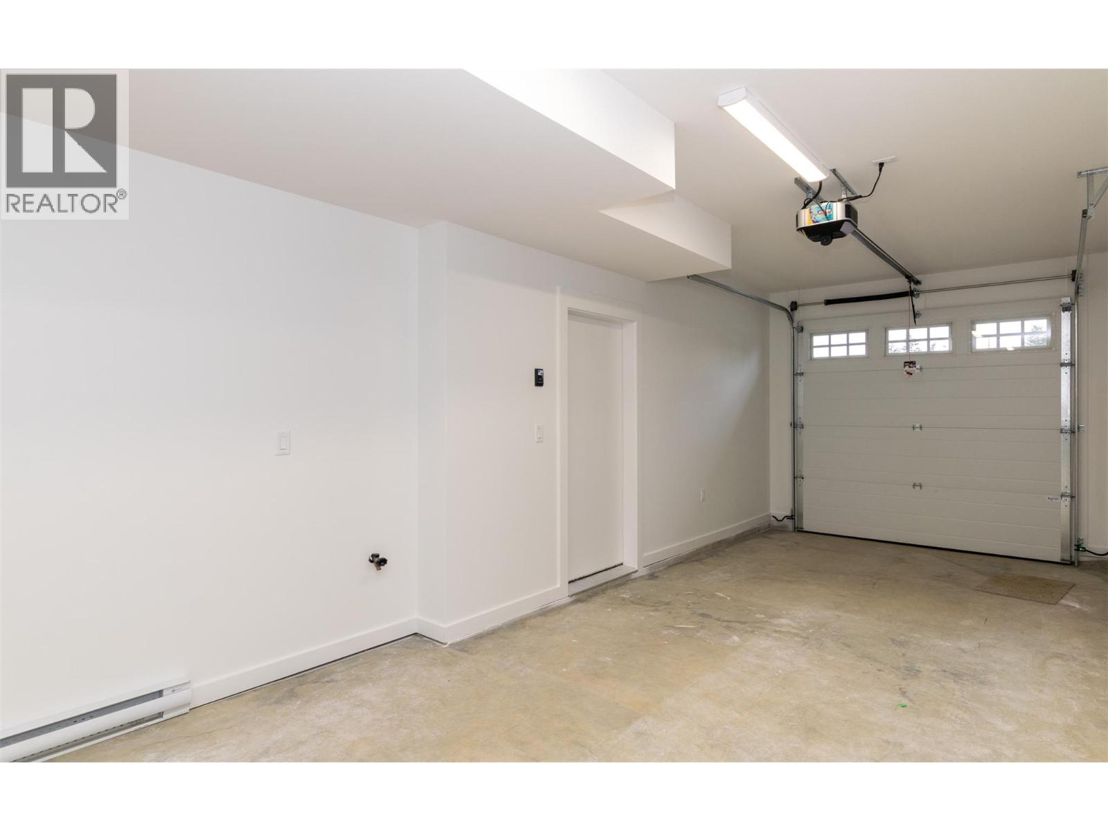 3 1910 11 Avenue Northeast, Salmon Arm