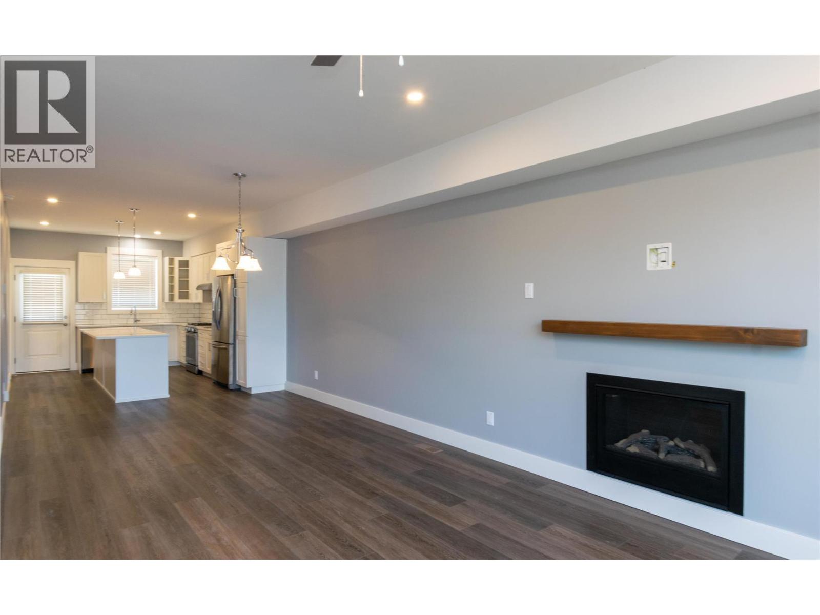 7 1910 11 Avenue Northeast, Salmon Arm