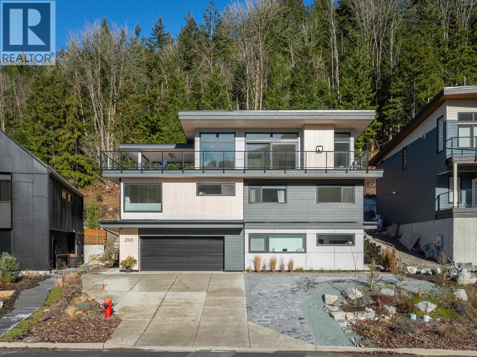 2193 CRUMPIT WOODS DRIVE, Squamish
