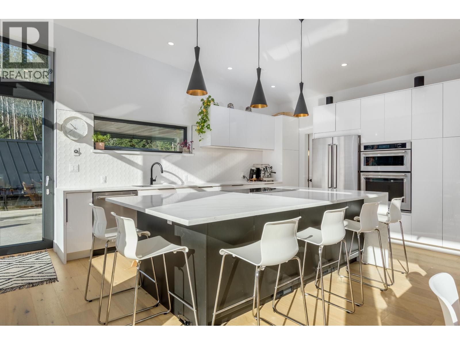 2193 CRUMPIT WOODS DRIVE, Squamish