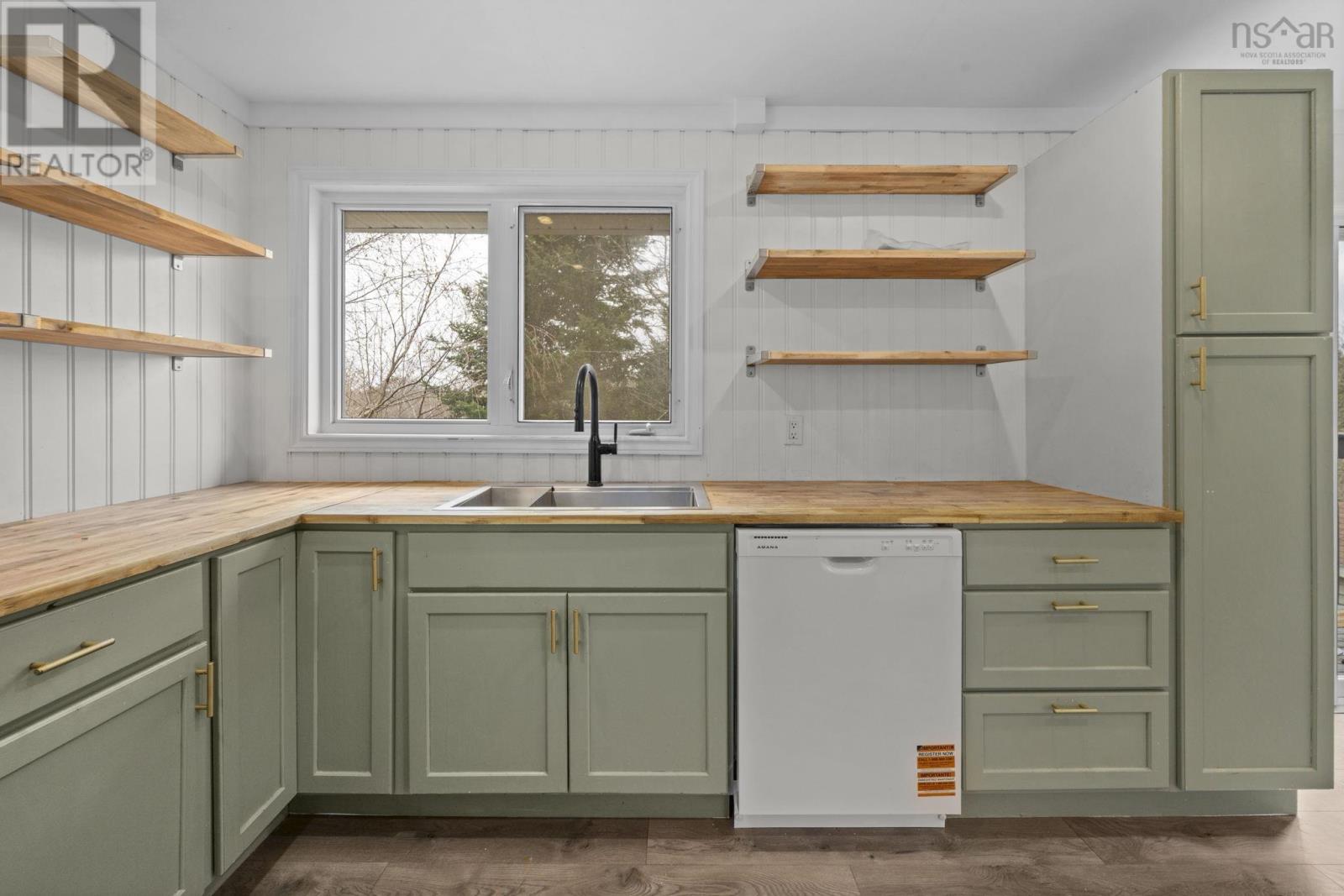 Property 13 of 49 of 687 Waverley Road