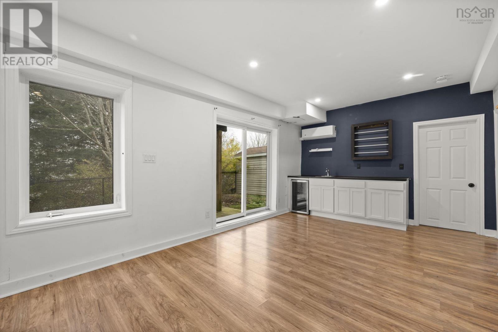 Property 24 of 49 of 687 Waverley Road