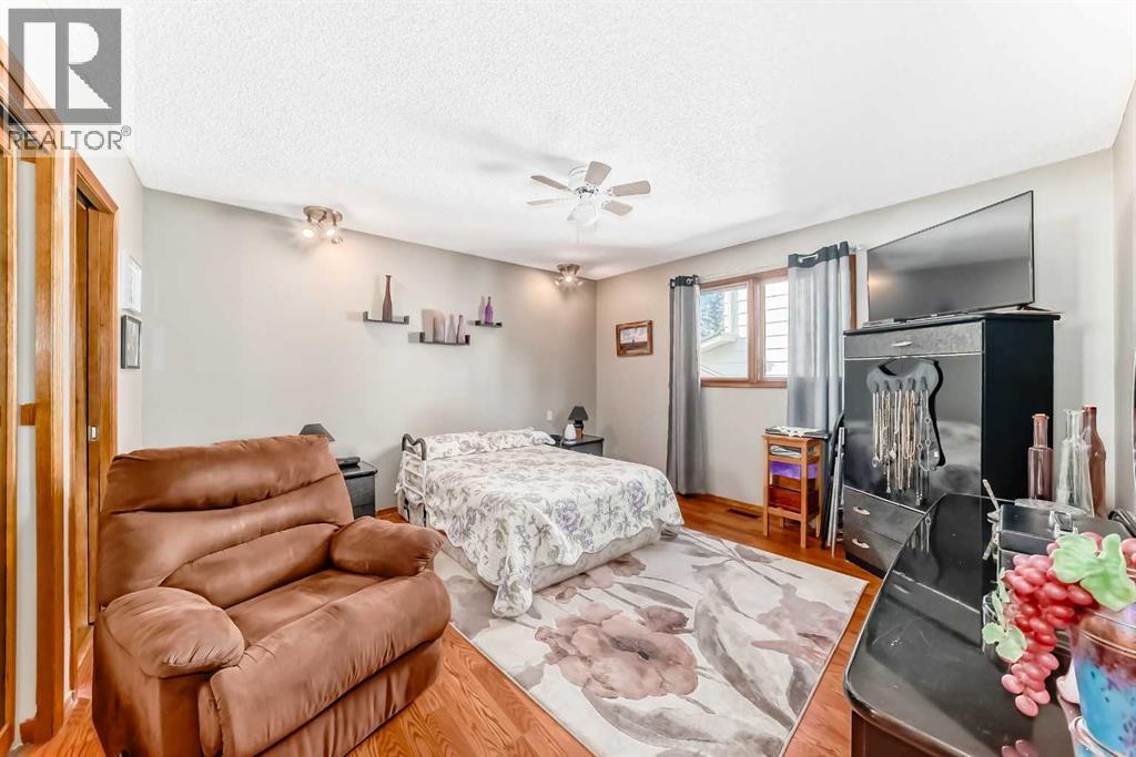 22 Glenhill Drive, Cochrane