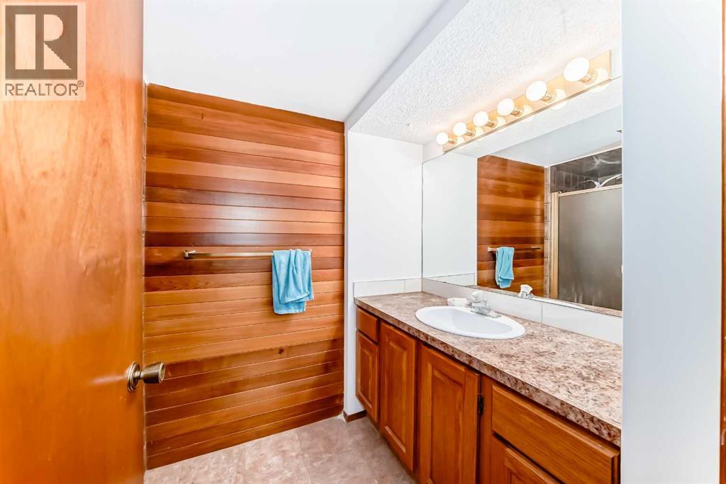 22 Glenhill Drive, Cochrane