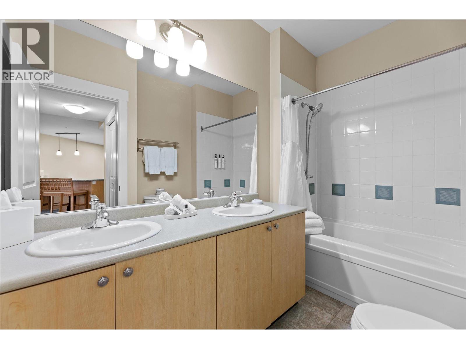 319 4205 Gellatly Road, West Kelowna