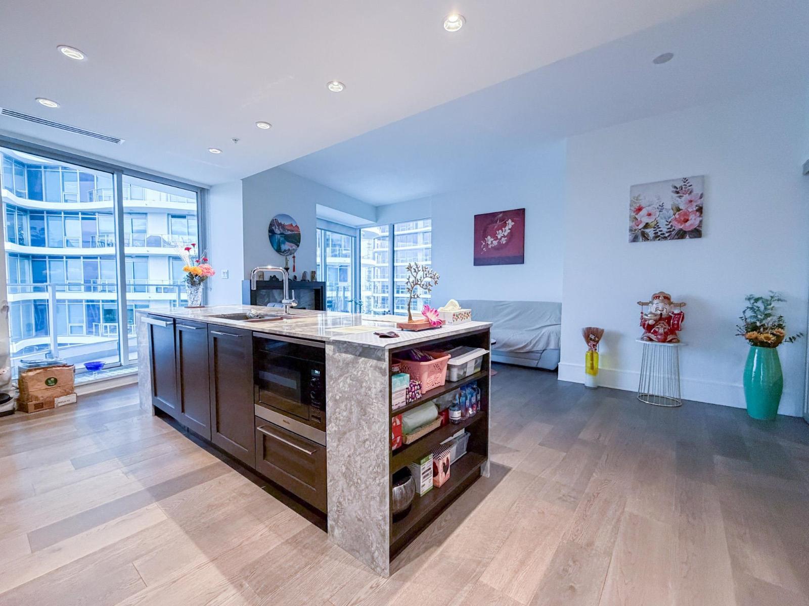 1503 1500 MARTIN STREET, White Rock