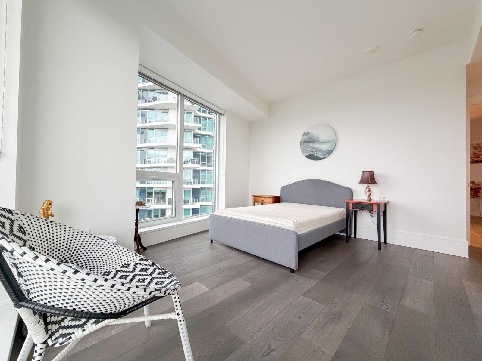 1503 1500 MARTIN STREET, White Rock