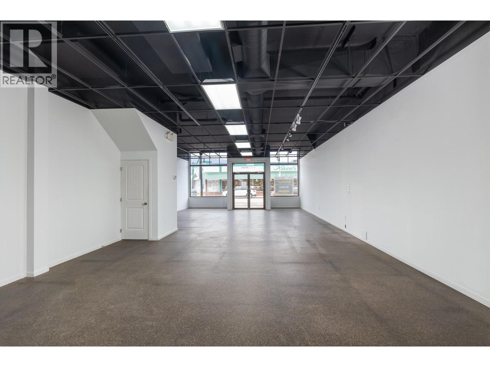  160 Lakeshore Drive Northeast, Salmon Arm