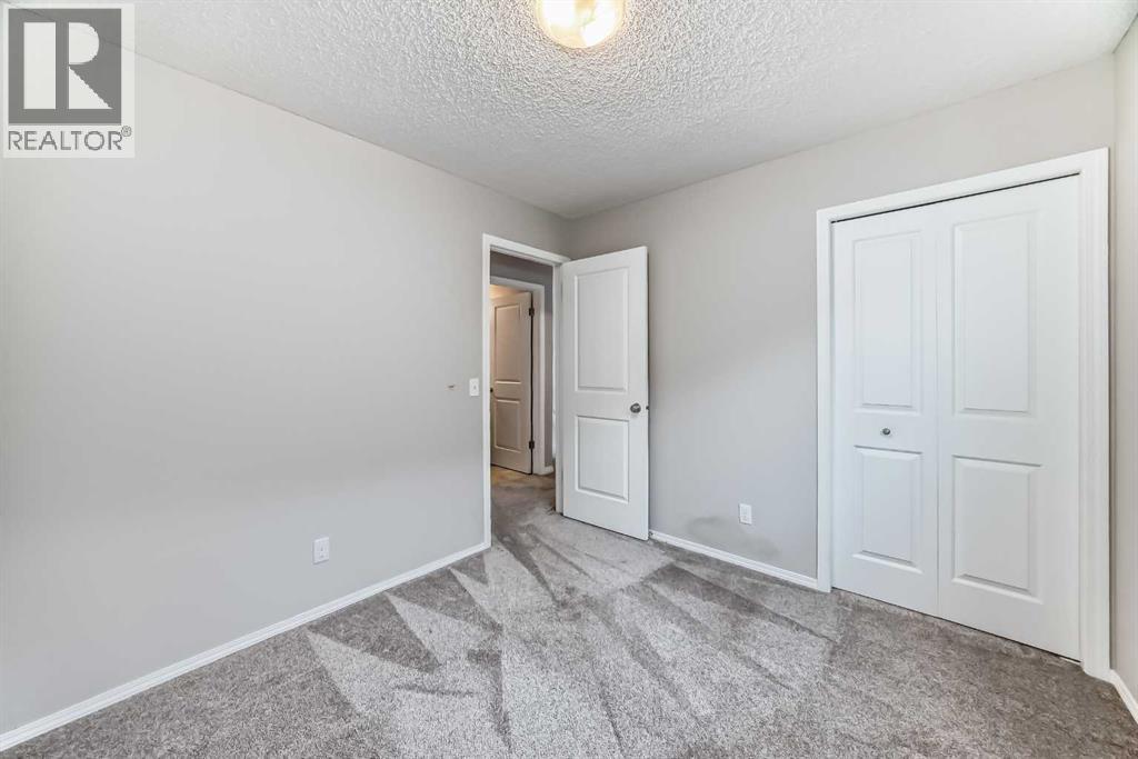 16 Fireside Way, Cochrane