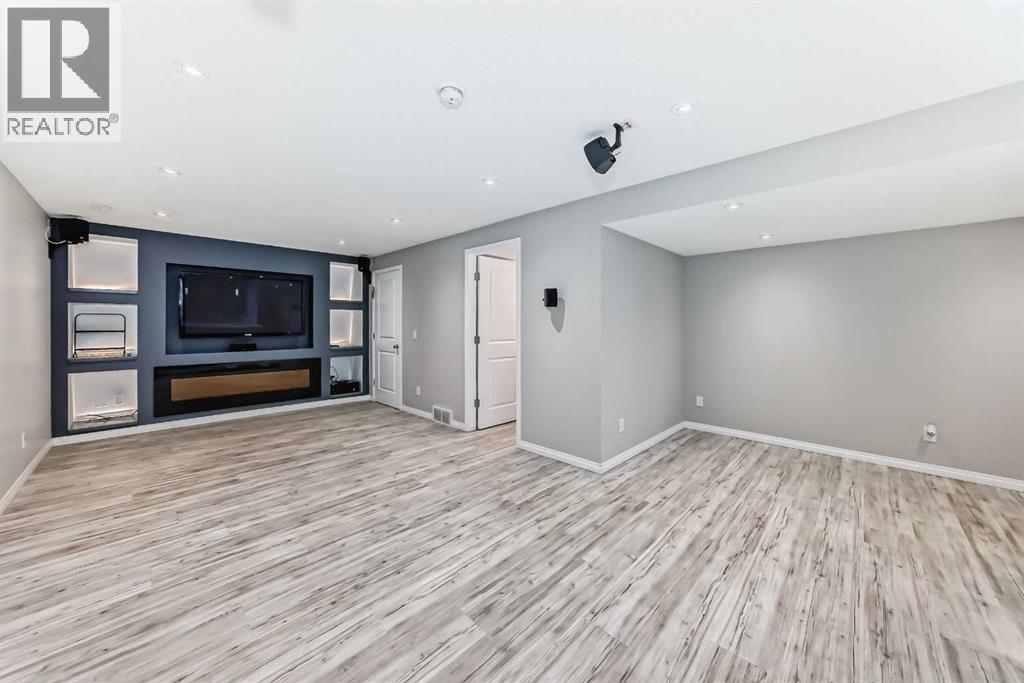 16 Fireside Way, Cochrane