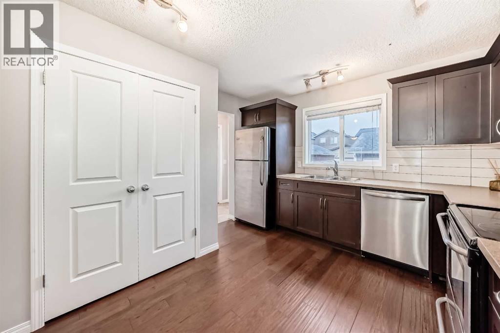 16 Fireside Way, Cochrane