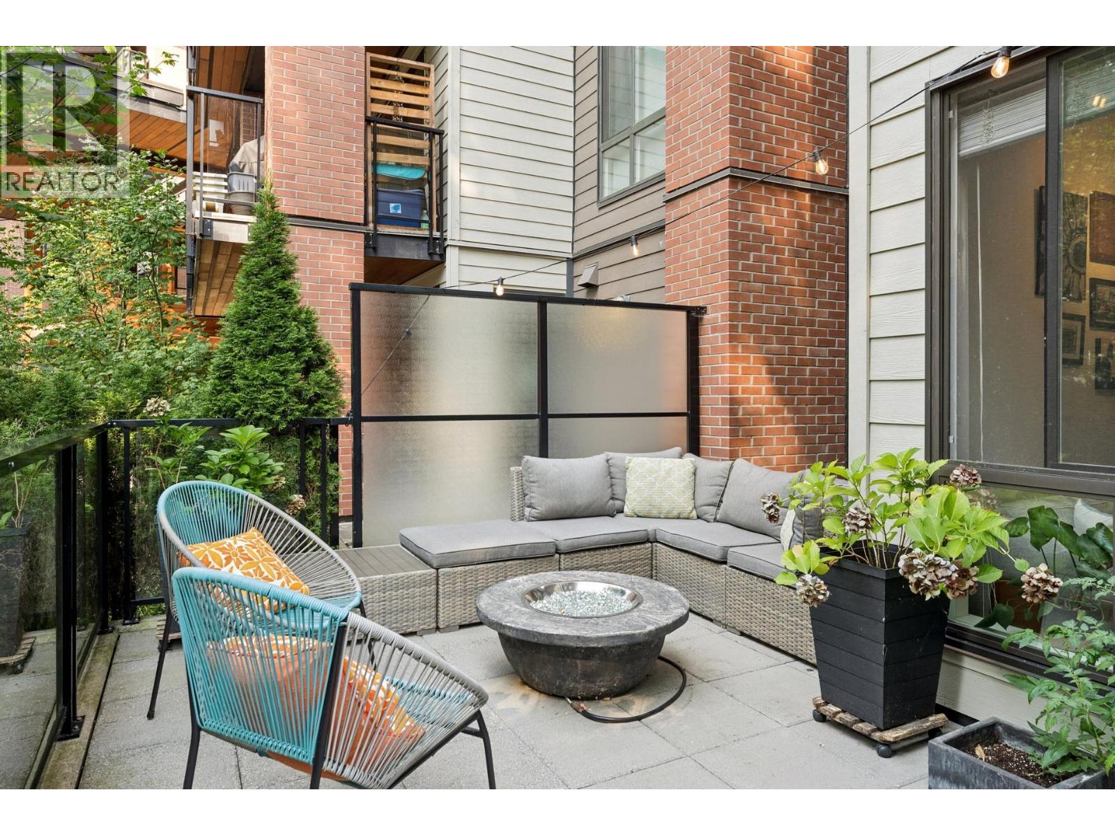 123 723 W 3RD STREET, North Vancouver