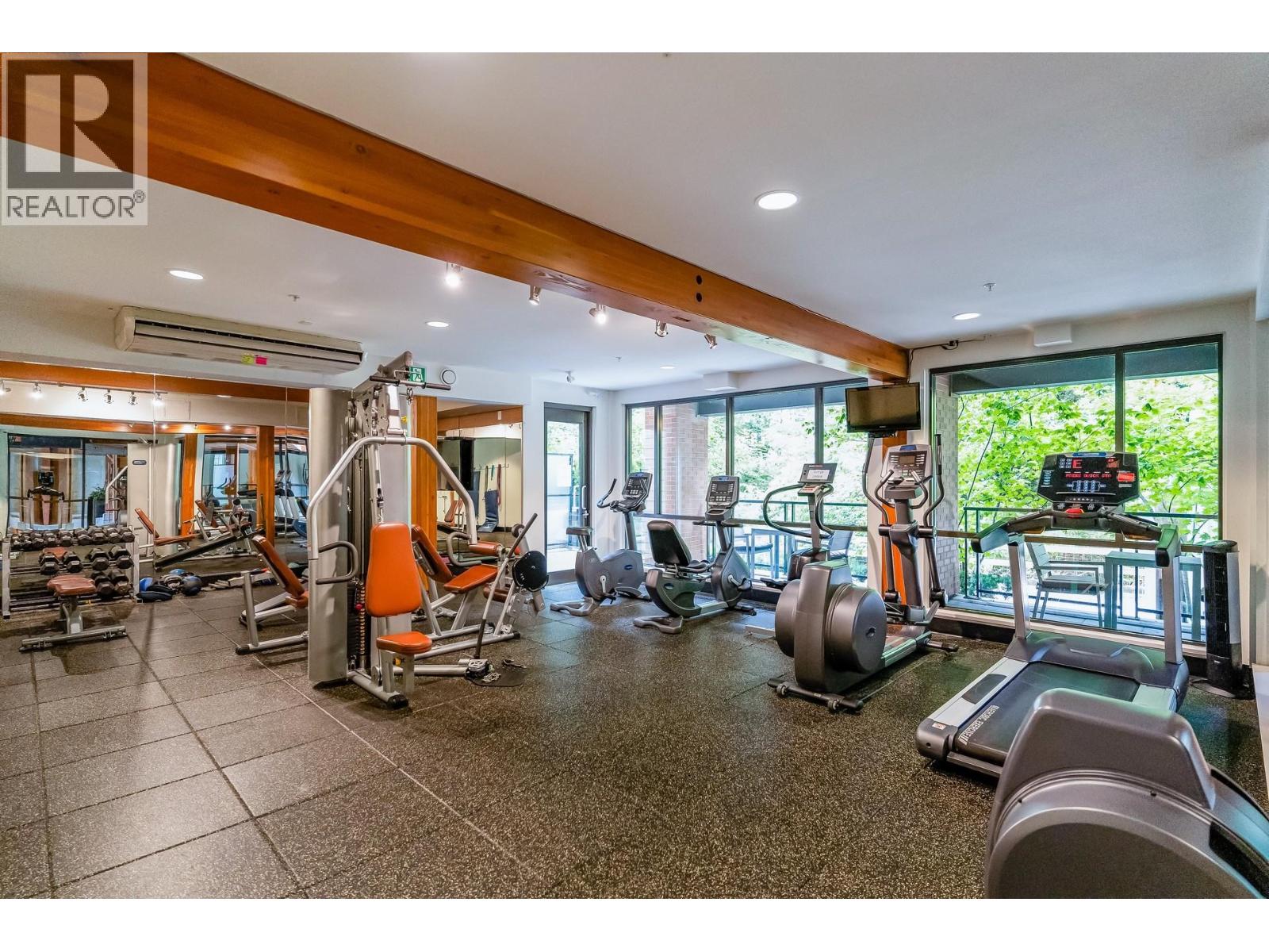 123 723 W 3RD STREET, North Vancouver