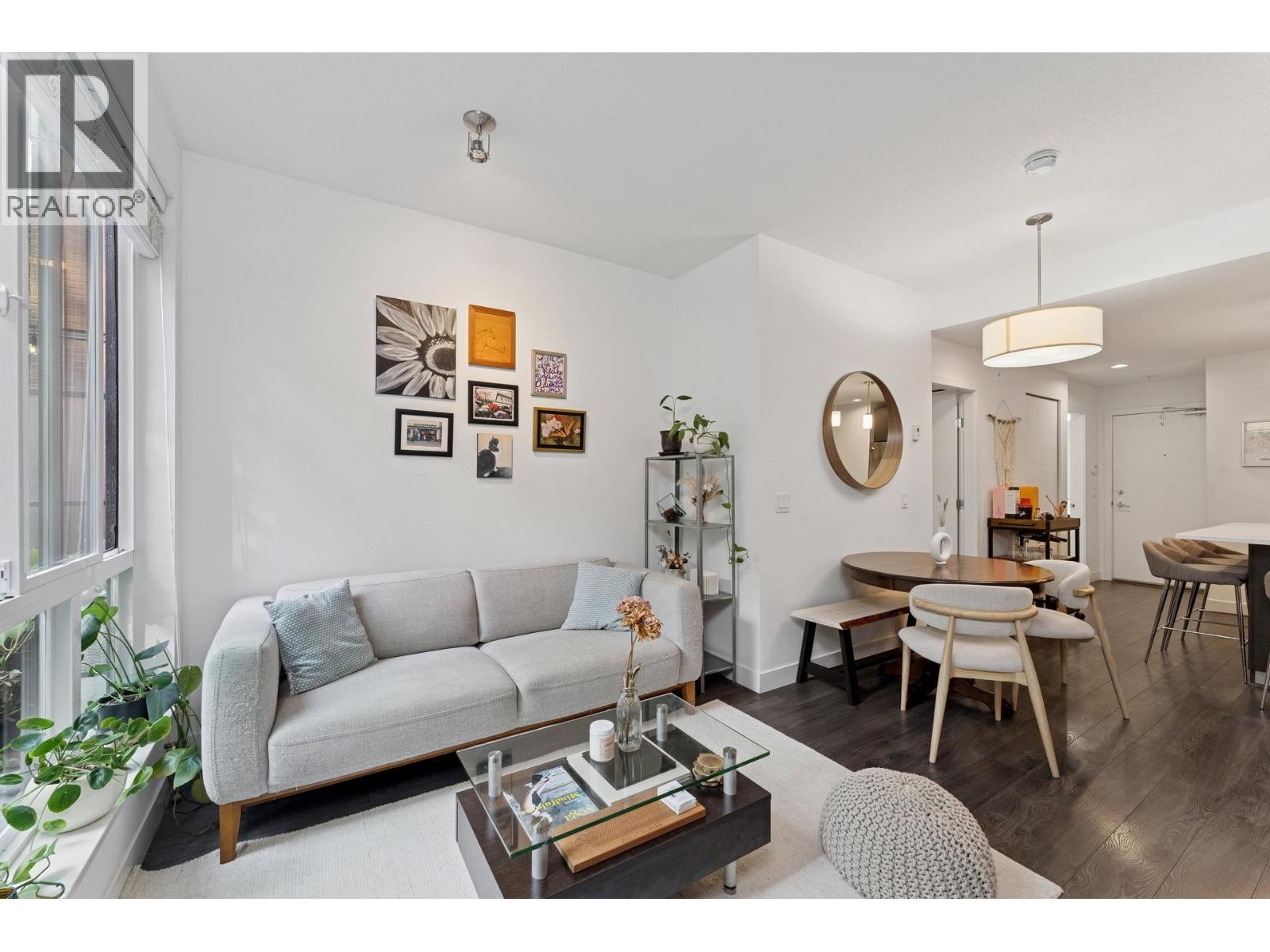 123 723 W 3RD STREET, North Vancouver