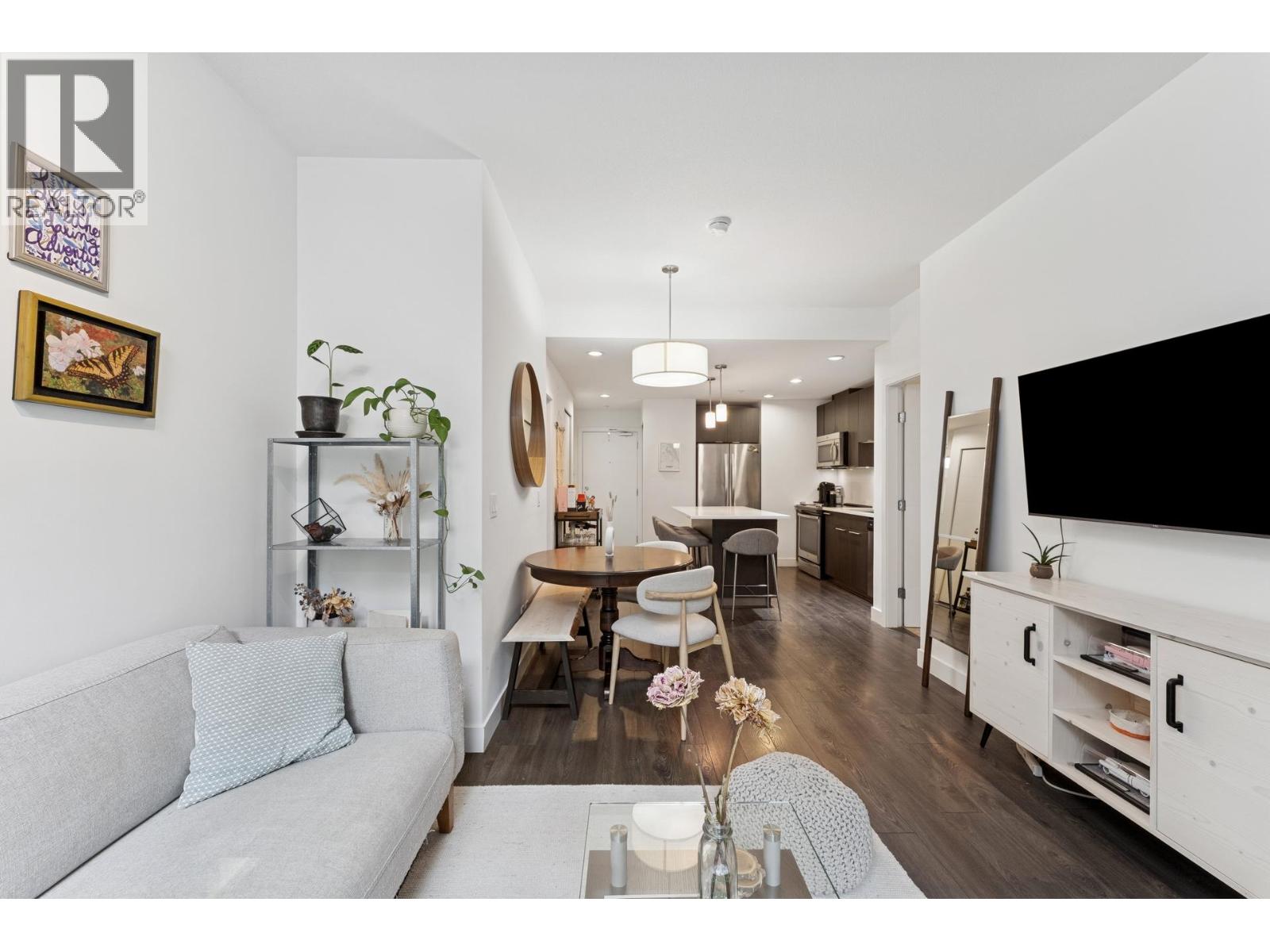 123 723 W 3RD STREET, North Vancouver