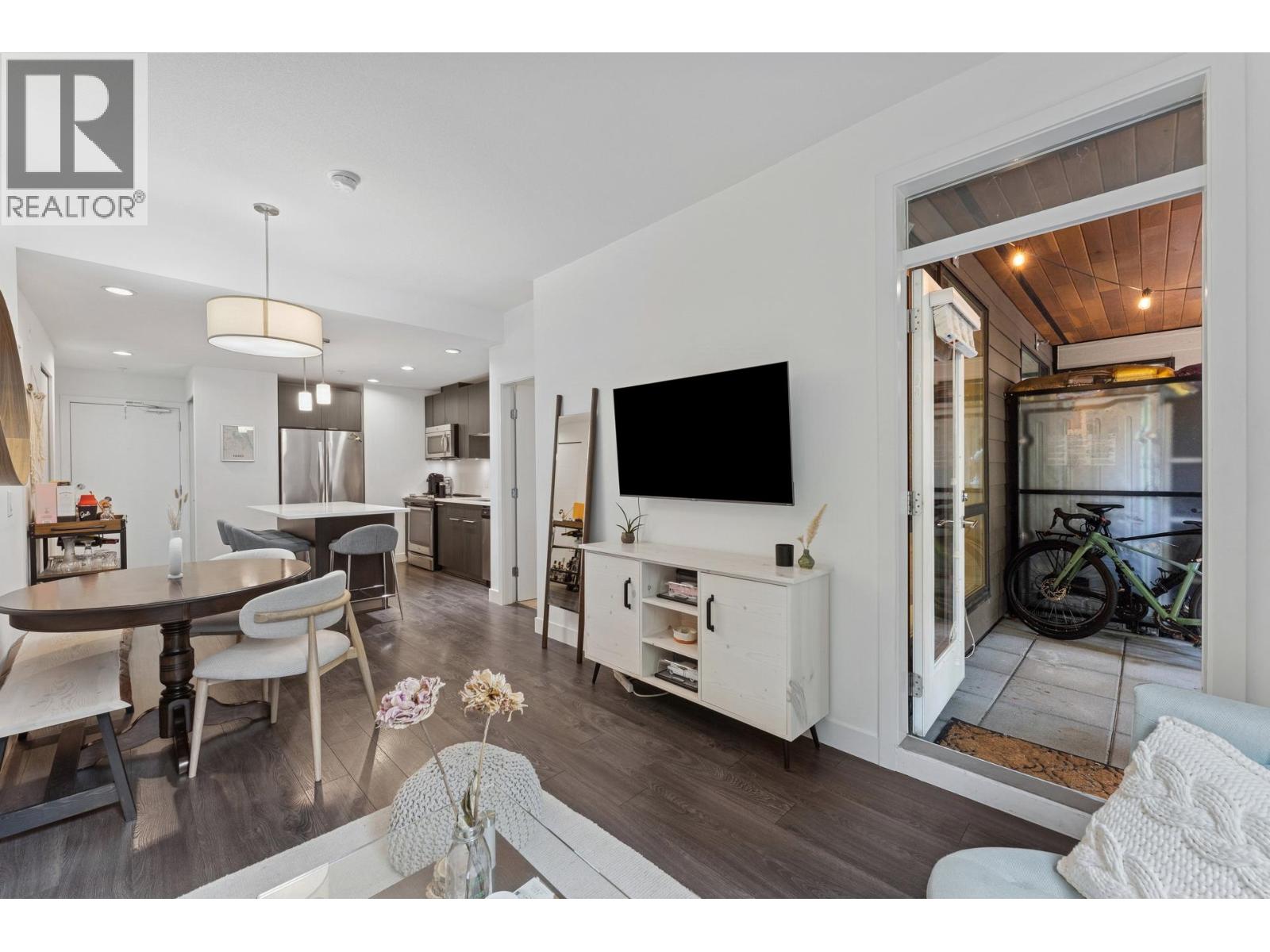 123 723 W 3RD STREET, North Vancouver