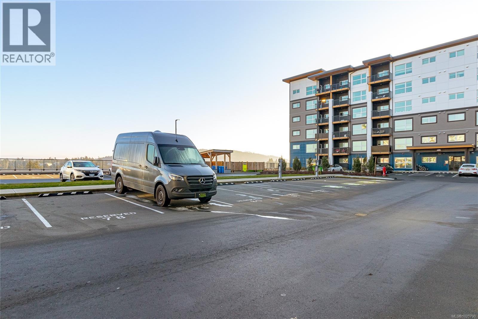 606 2465 Gateway Rd, Langford