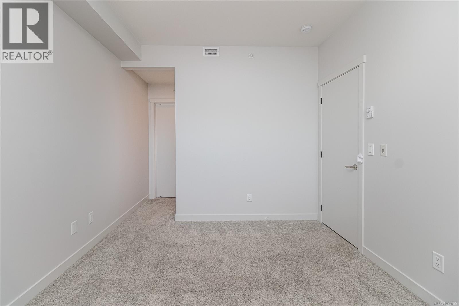 606 2465 Gateway Rd, Langford