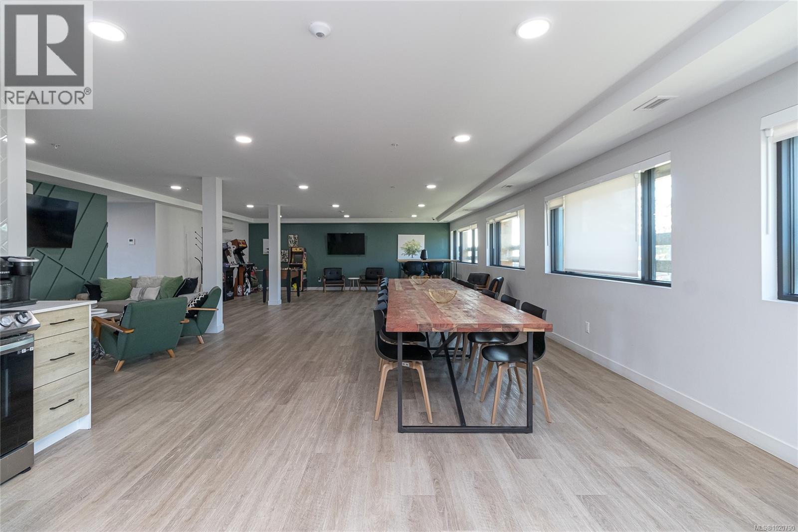 606 2465 Gateway Rd, Langford