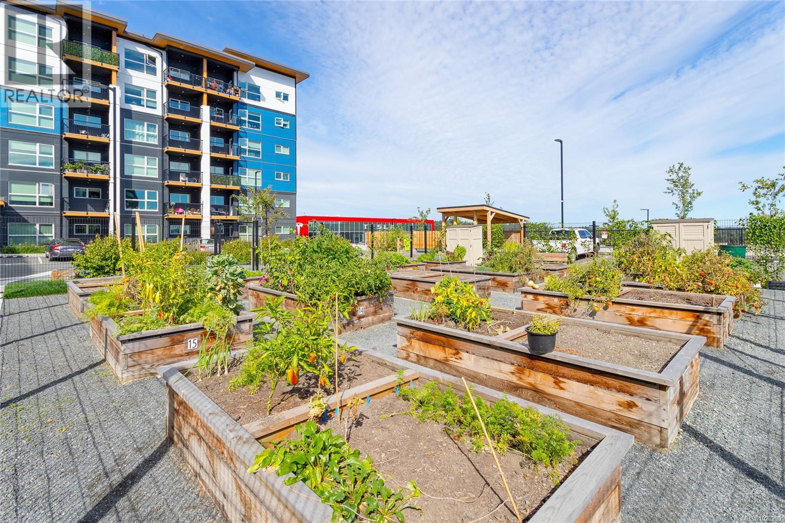 606 2465 Gateway Rd, Langford