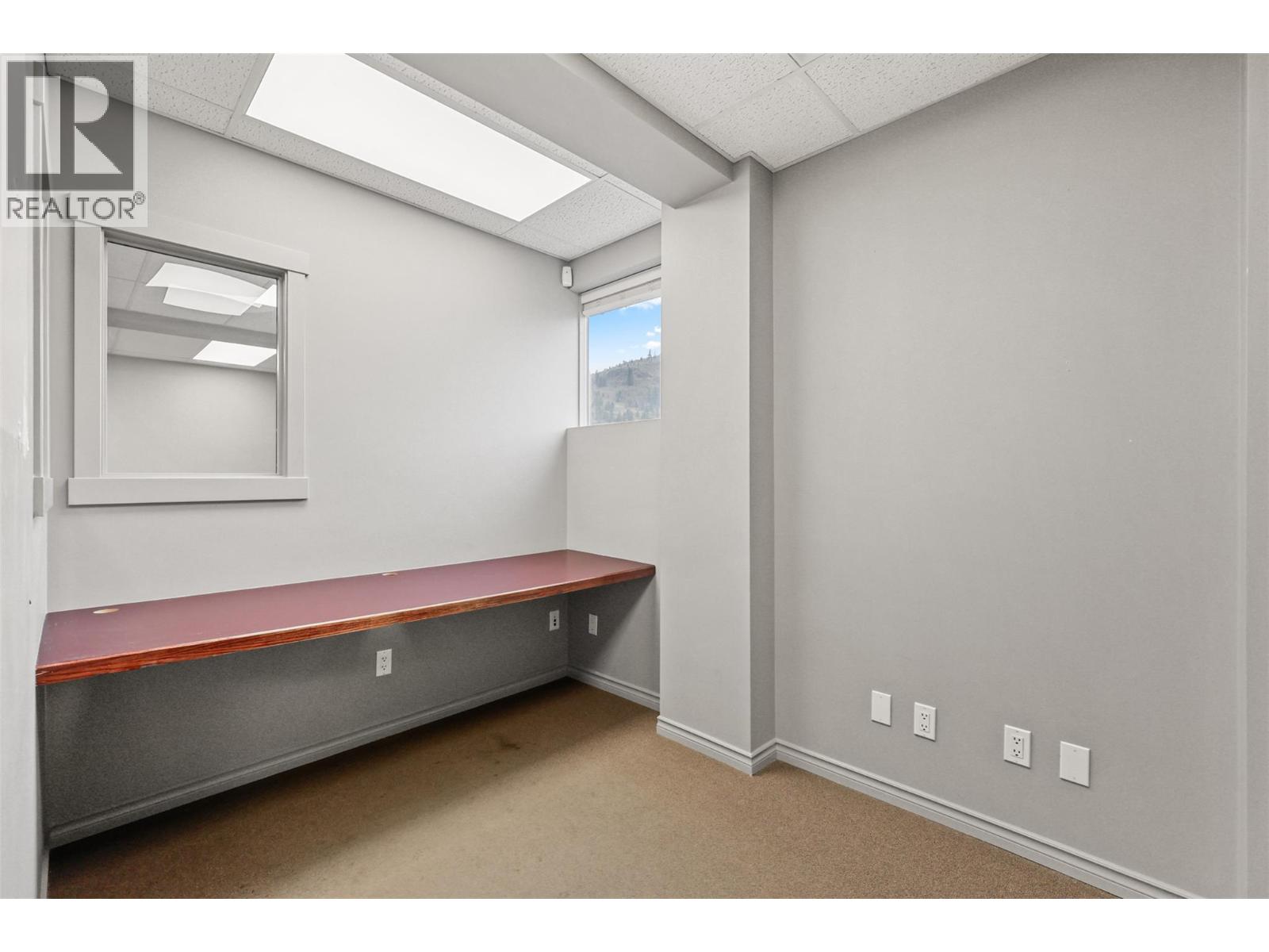 C 921 LAVAL Crescent, Kamloops