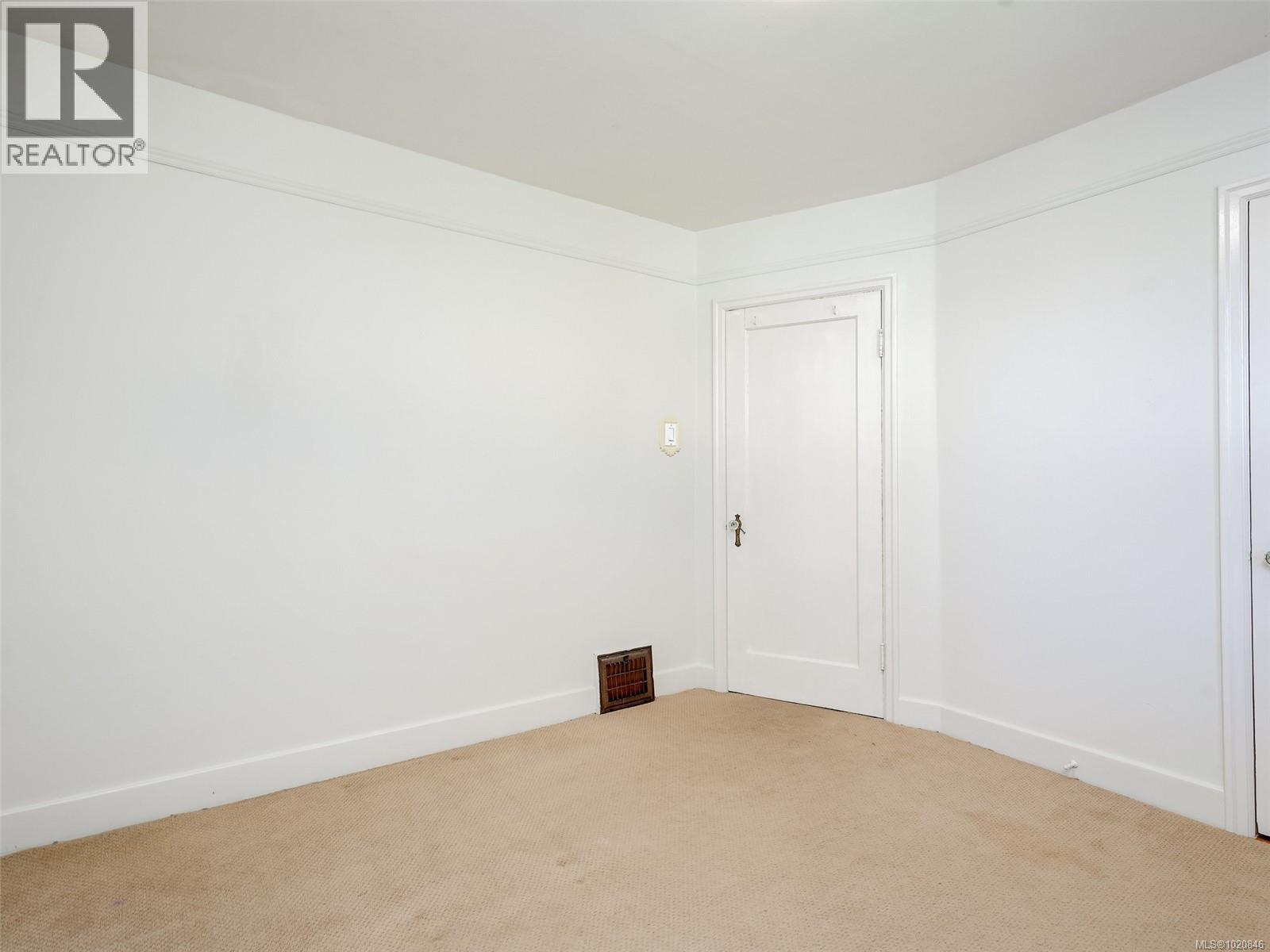  3048 Earl Grey Street, Saanich