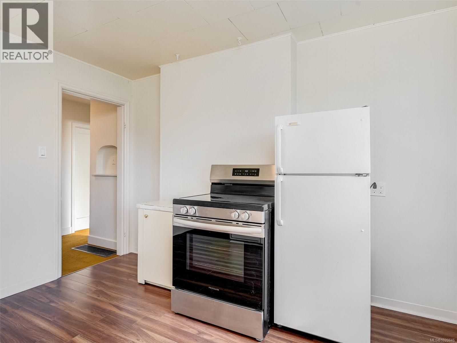  3048 Earl Grey Street, Saanich