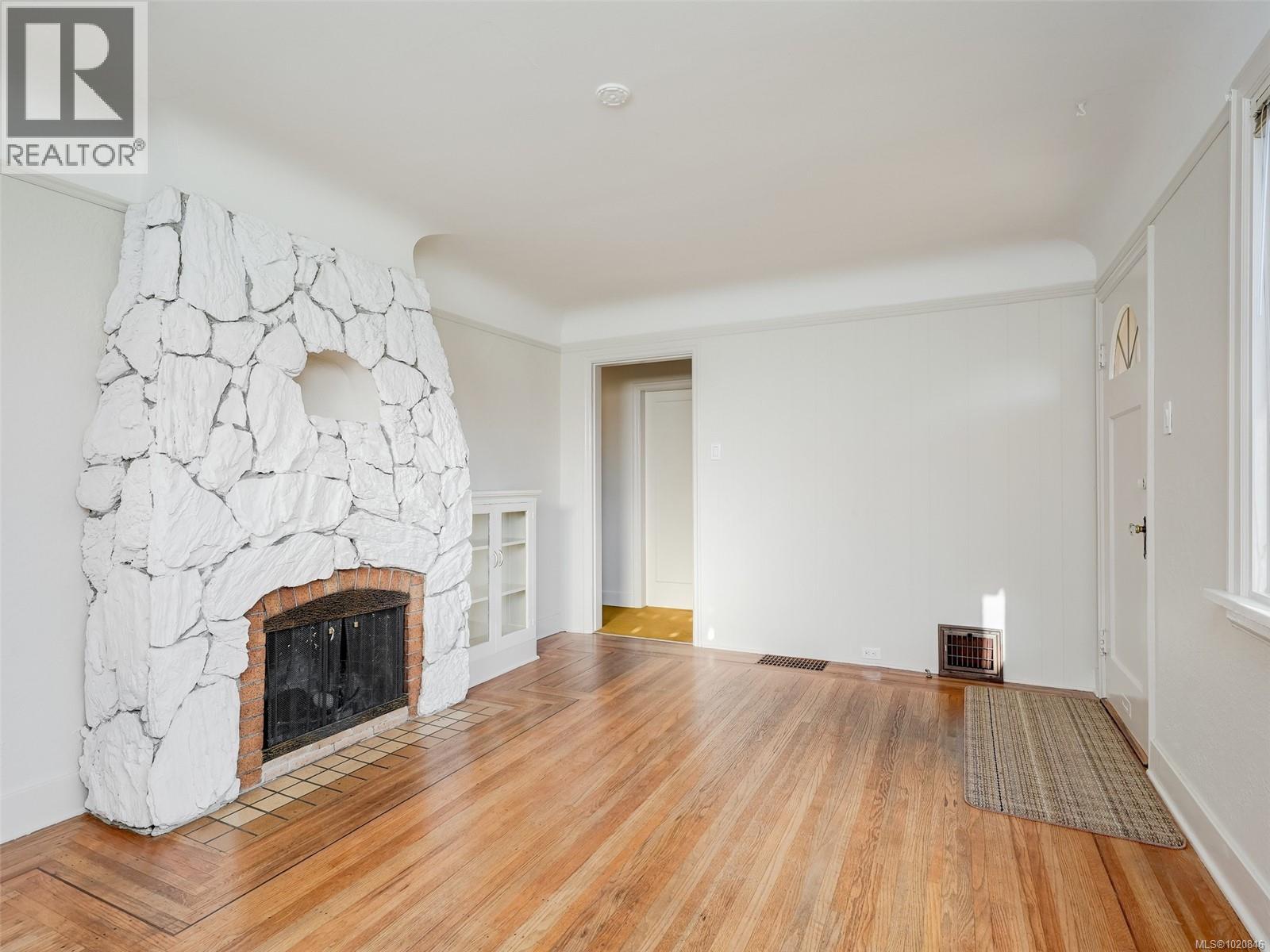  3048 Earl Grey Street, Saanich