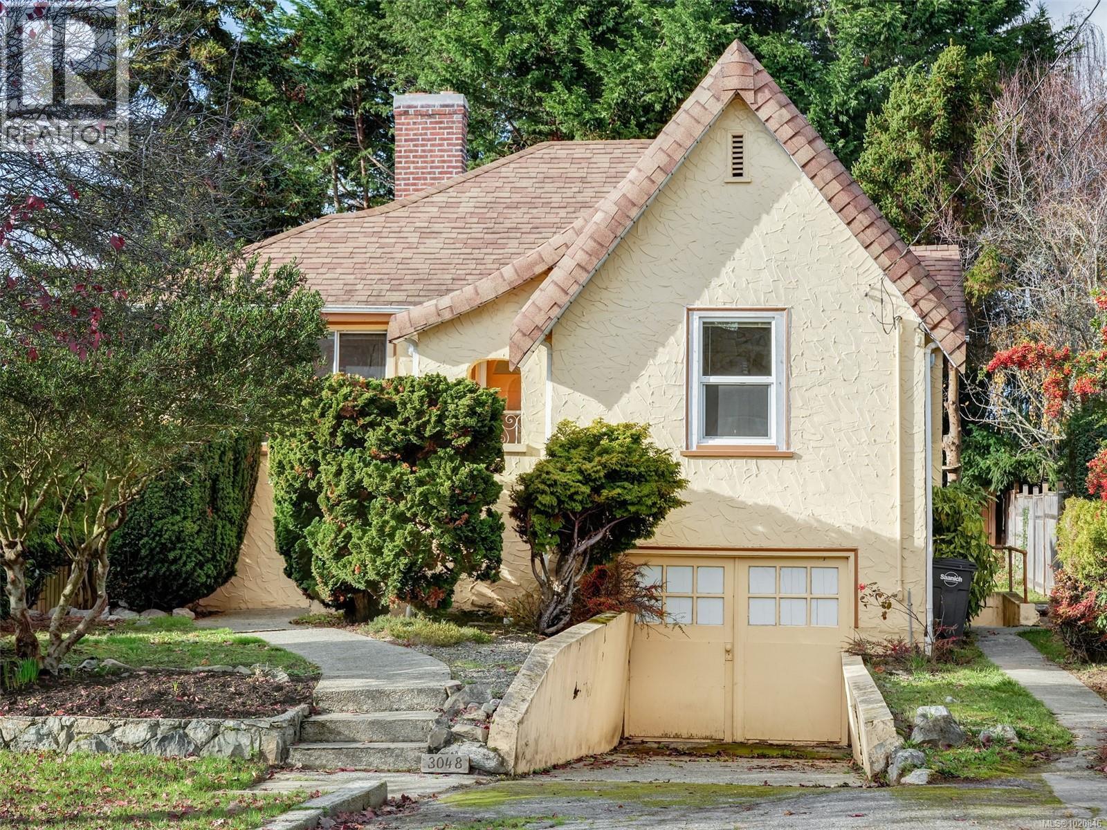  3048 Earl Grey Street, Saanich