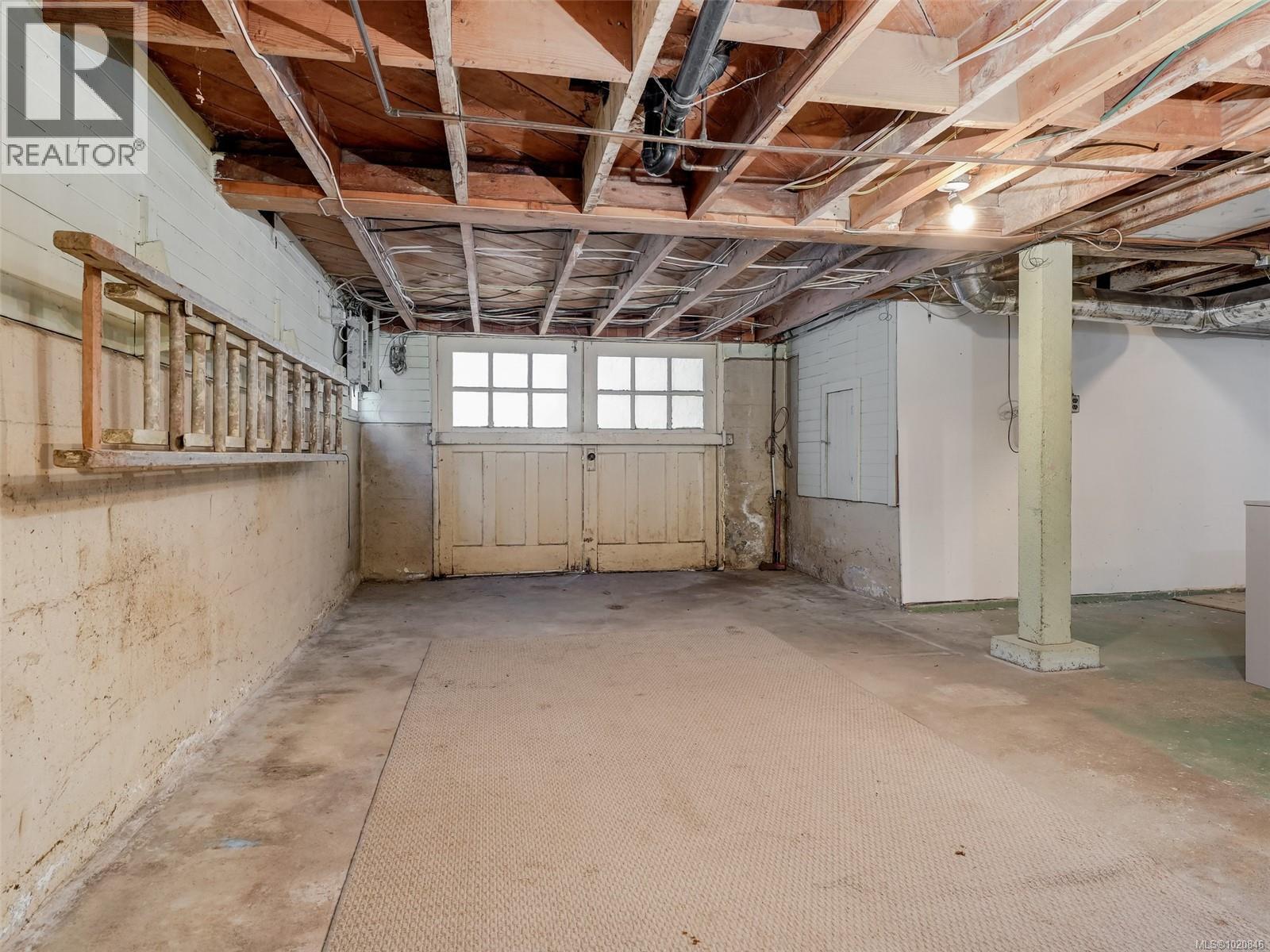  3048 Earl Grey Street, Saanich