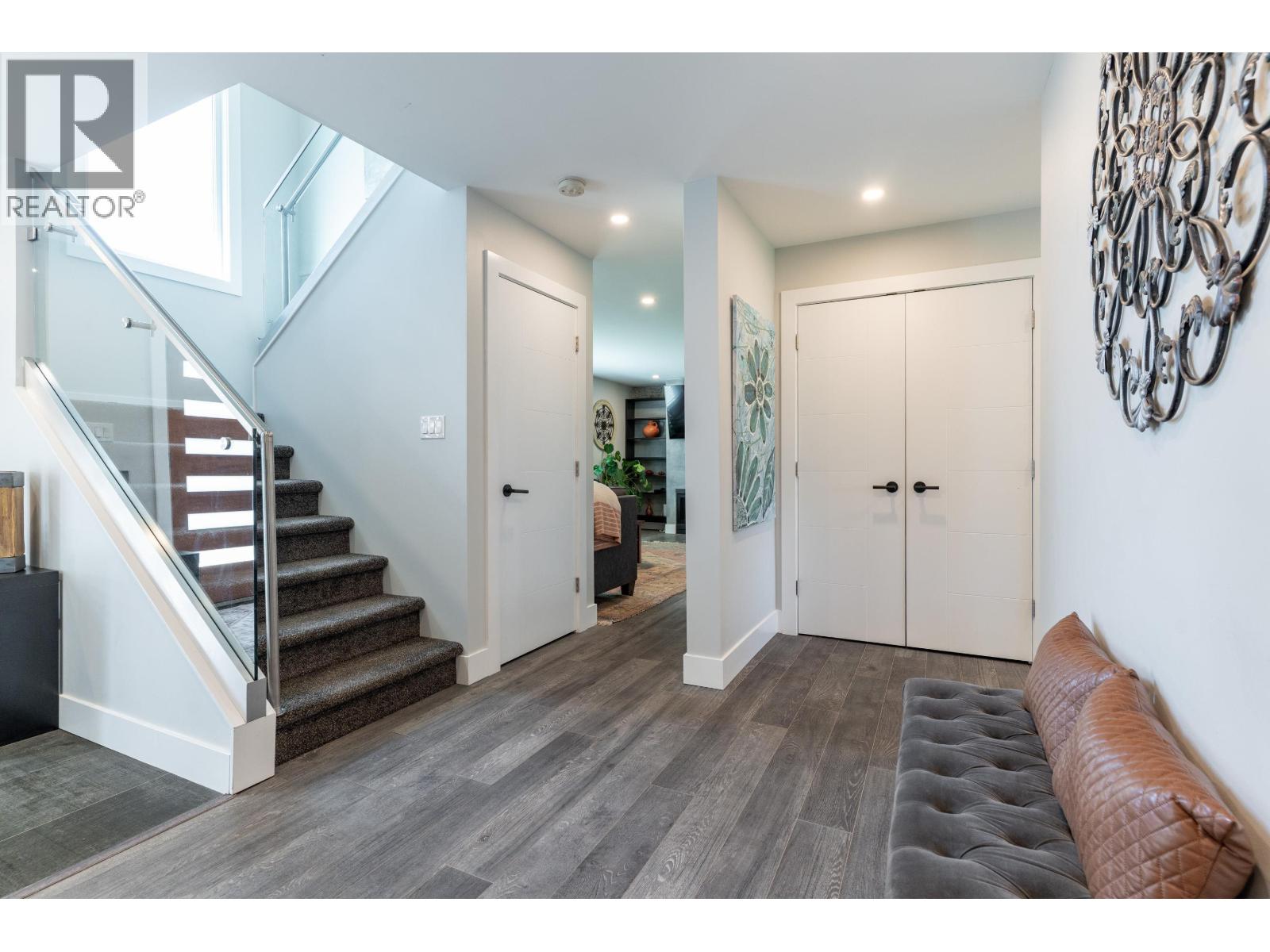 5365 MAPLE Crescent, Delta