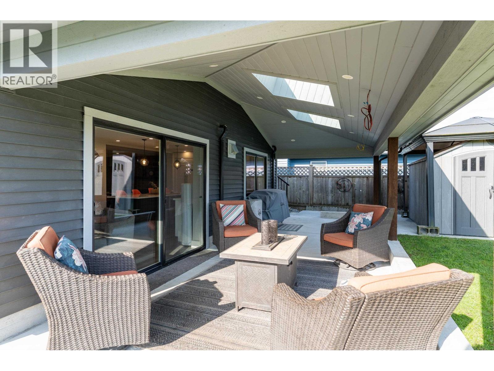 5365 MAPLE Crescent, Delta