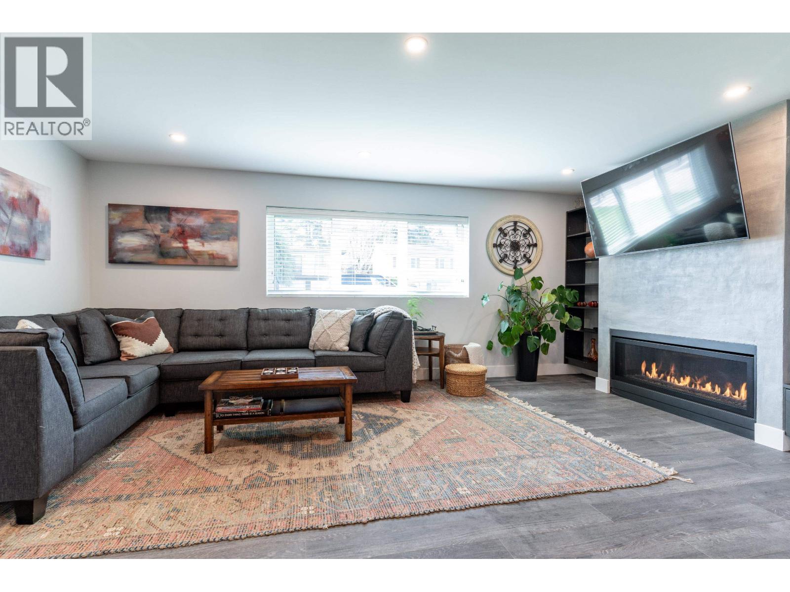 5365 MAPLE Crescent, Delta