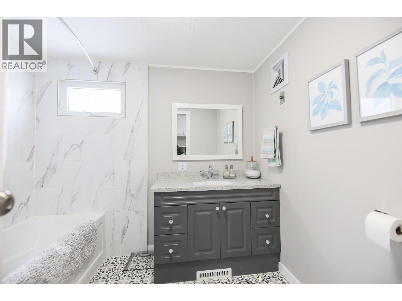 4505 McLean Creek Road Unit# L2, Okanagan Falls