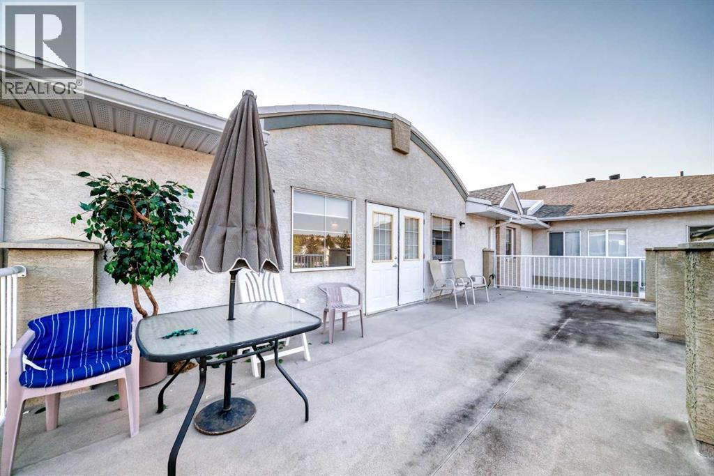 Single Family House for Sale in    Street SW Glenbrook Calgary 