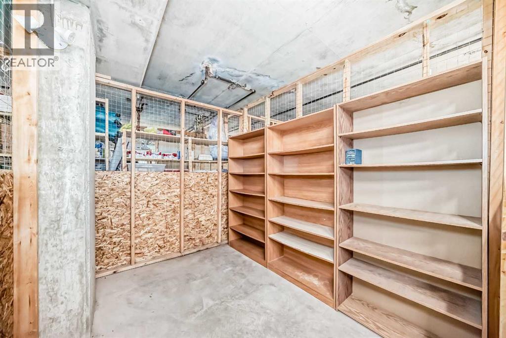 Single Family House for Sale in    Street SW Glenbrook Calgary 